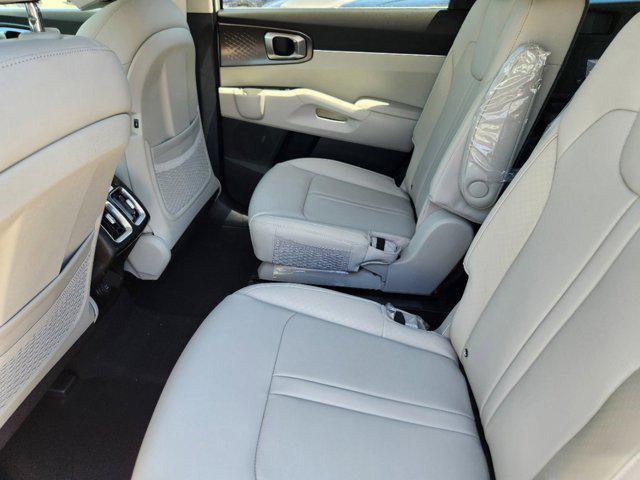 new 2025 Kia Sorento Hybrid car, priced at $39,797