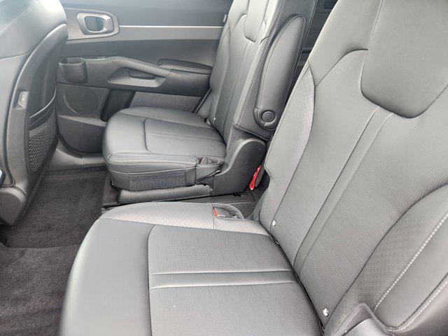 new 2025 Kia Sorento car, priced at $40,056