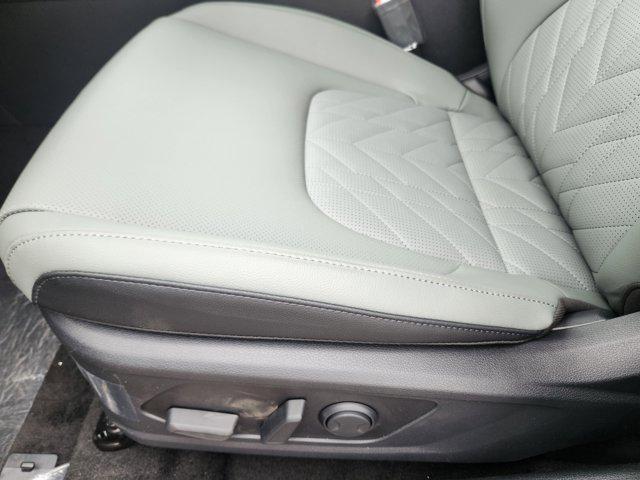 new 2025 Kia Sportage car, priced at $37,879