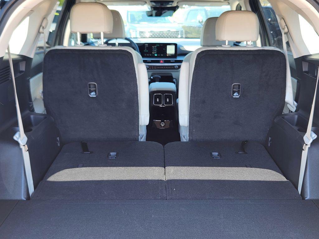 new 2025 Kia Sorento car, priced at $41,978