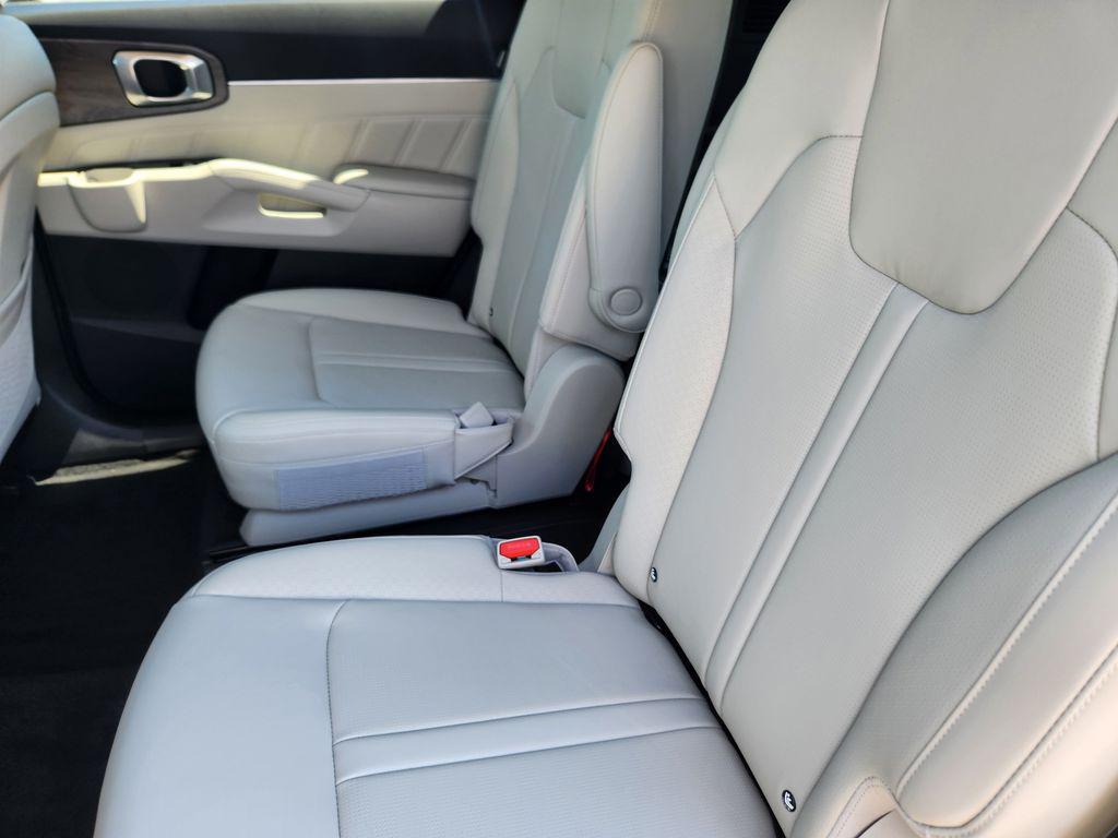 new 2025 Kia Sorento car, priced at $41,978
