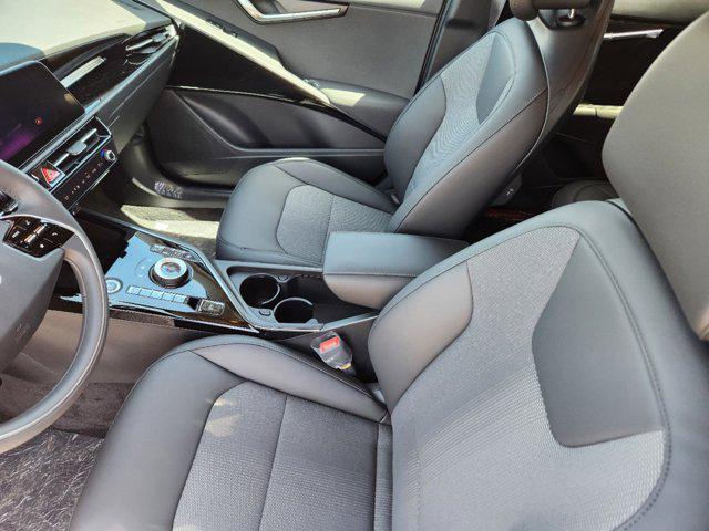 new 2024 Kia Niro Plug-In Hybrid car, priced at $32,441