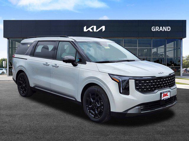 new 2025 Kia Carnival Hybrid car, priced at $54,073