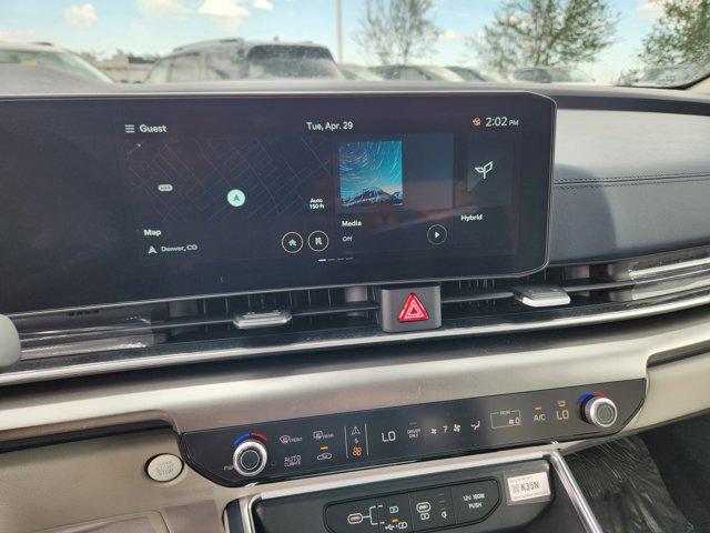 new 2025 Kia Carnival Hybrid car, priced at $54,073