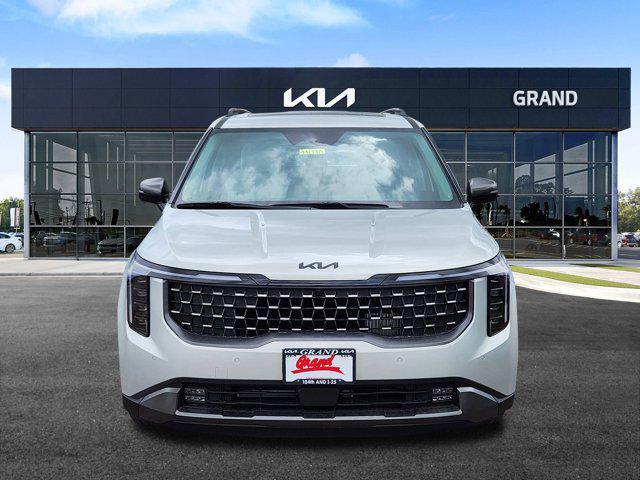 new 2025 Kia Carnival Hybrid car, priced at $54,073