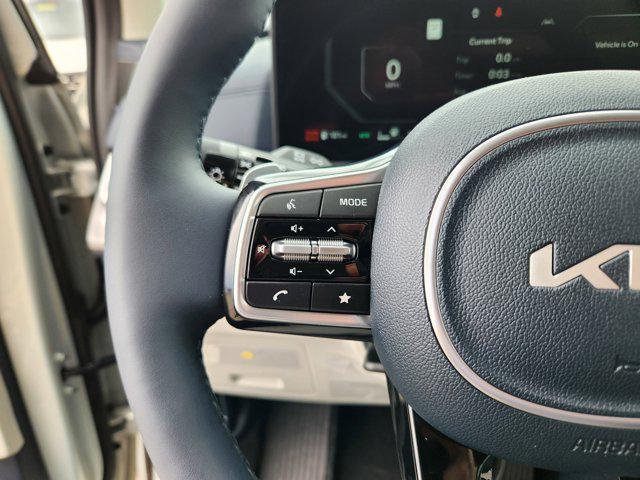 new 2025 Kia Carnival Hybrid car, priced at $54,073