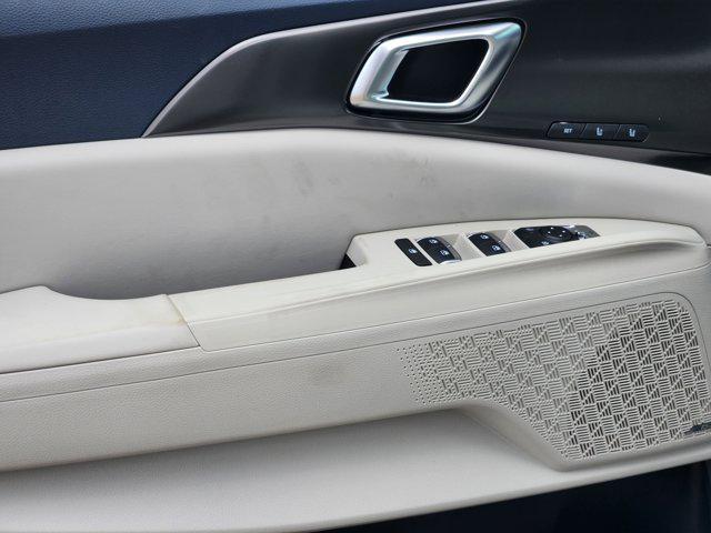 new 2025 Kia Carnival Hybrid car, priced at $54,073
