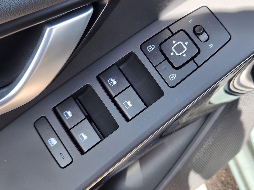 new 2025 Kia Niro car, priced at $28,372