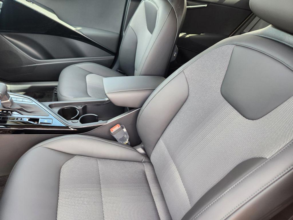 new 2025 Kia Niro car, priced at $28,372