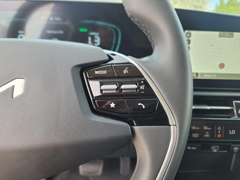 new 2025 Kia Niro car, priced at $28,372