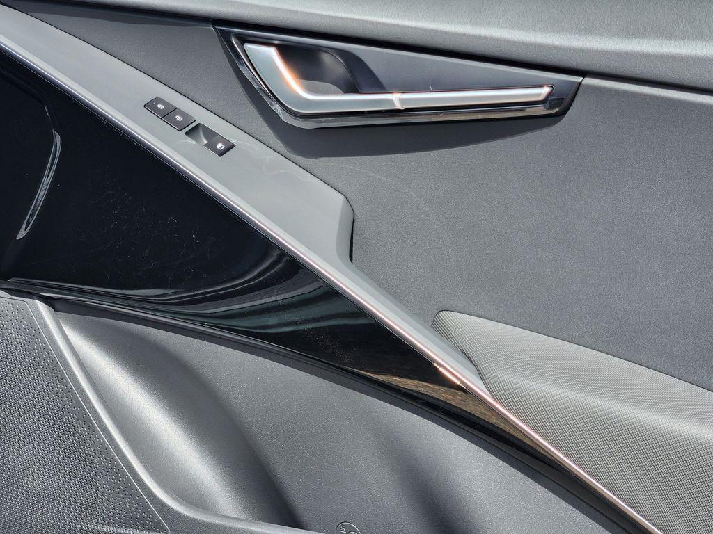 new 2025 Kia Niro car, priced at $28,372