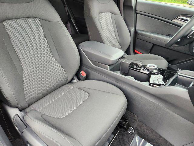 new 2025 Kia Sportage Hybrid car, priced at $31,704