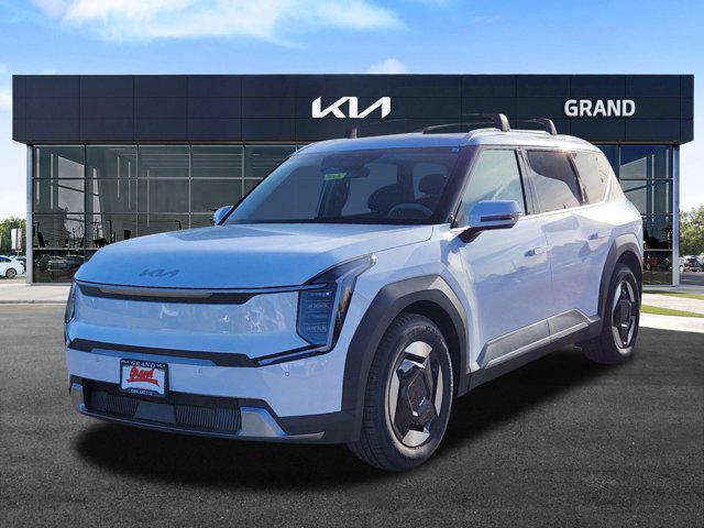 new 2025 Kia EV9 car, priced at $47,685