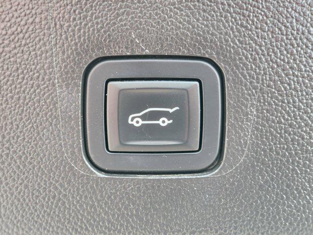 used 2019 Chevrolet Traverse car, priced at $21,201