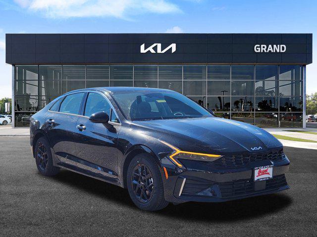 new 2025 Kia K5 car, priced at $28,554