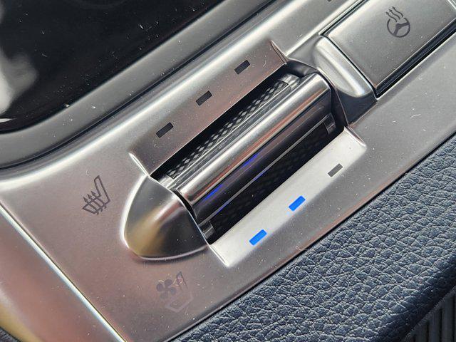 new 2025 Kia Carnival Hybrid car, priced at $54,543