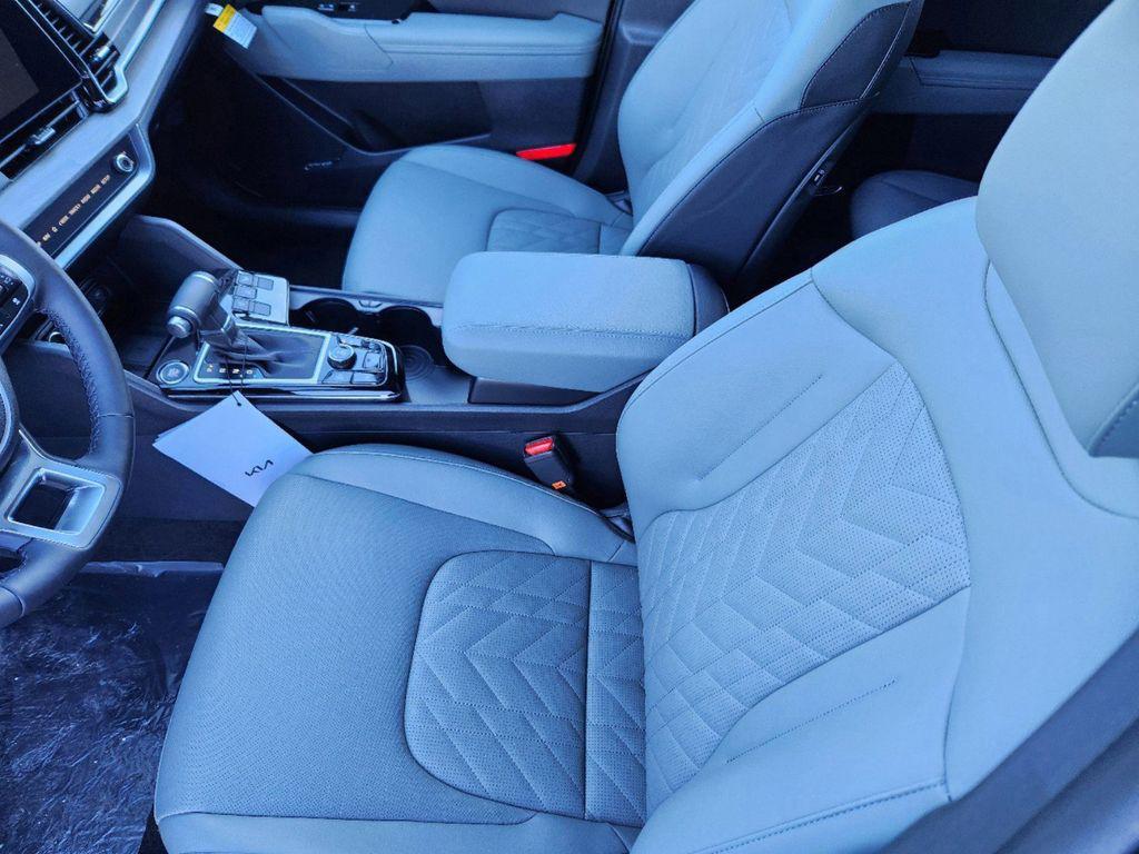 new 2025 Kia Sportage car, priced at $32,902