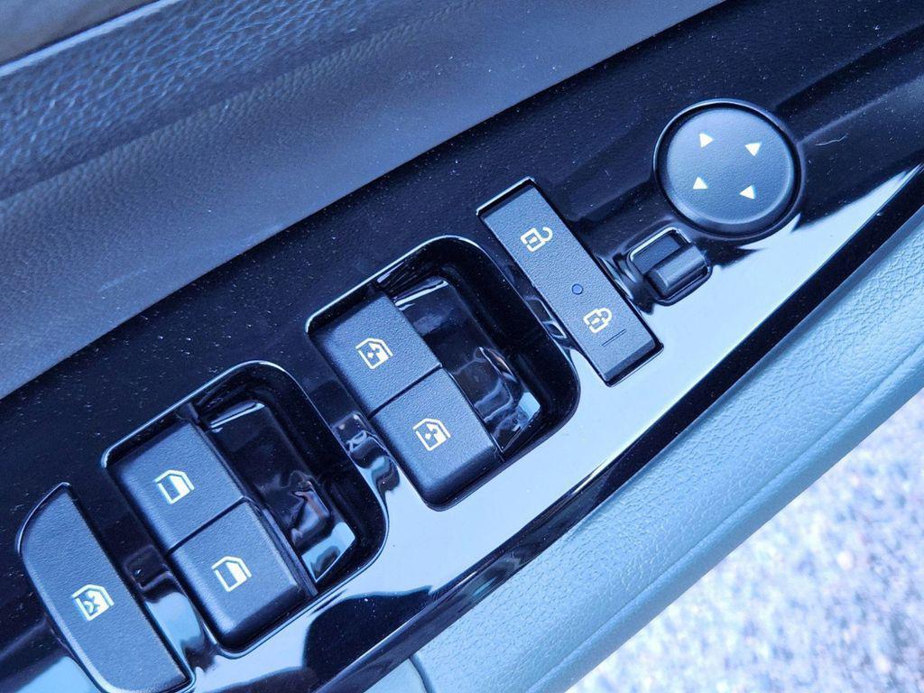 new 2025 Kia Sportage car, priced at $32,902