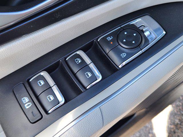 new 2025 Kia Sorento car, priced at $35,901