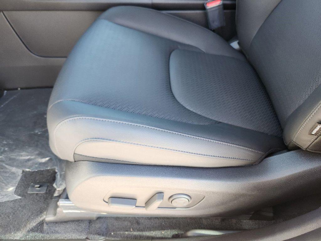 new 2025 Kia Carnival car, priced at $46,699