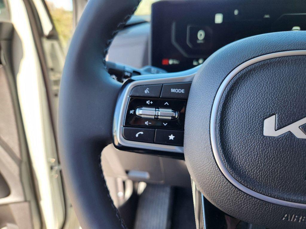 new 2025 Kia Carnival car, priced at $46,699