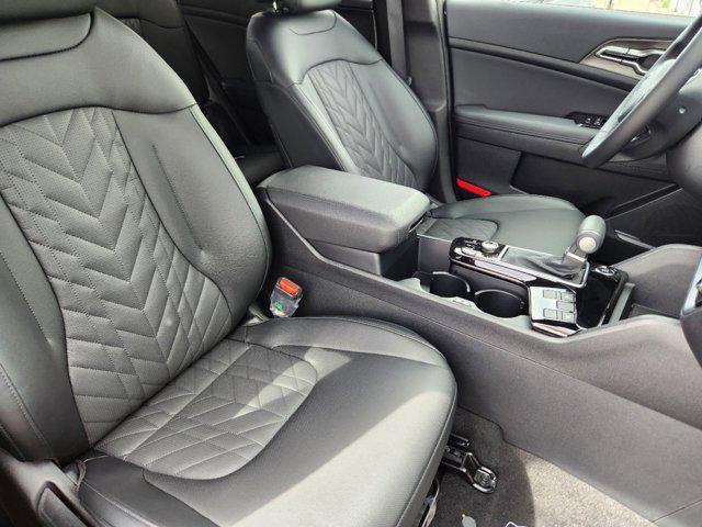 new 2025 Kia Sportage car, priced at $32,391