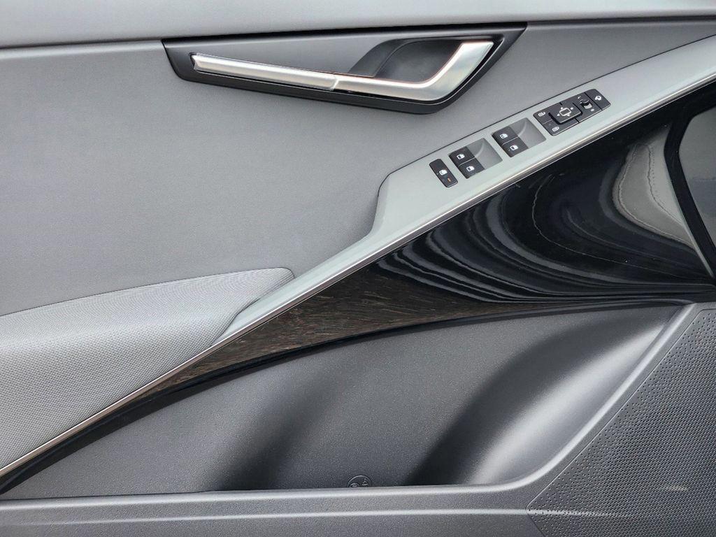 new 2025 Kia Niro car, priced at $29,687