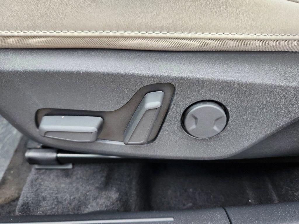 new 2025 Kia Niro car, priced at $29,687