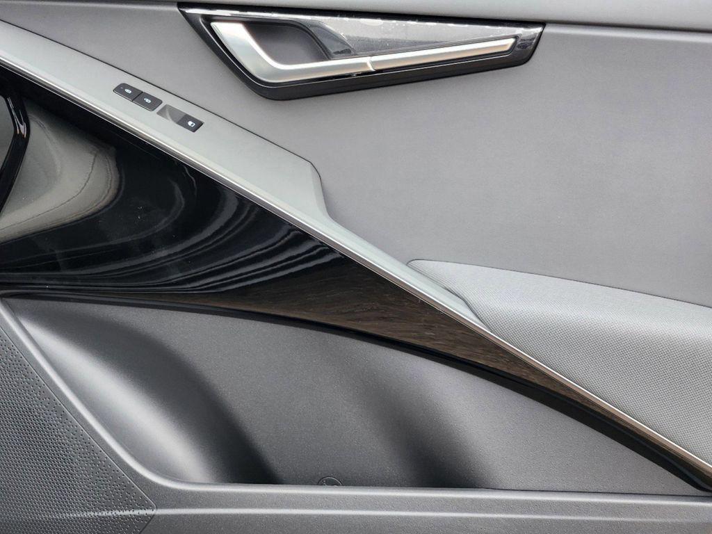 new 2025 Kia Niro car, priced at $29,687