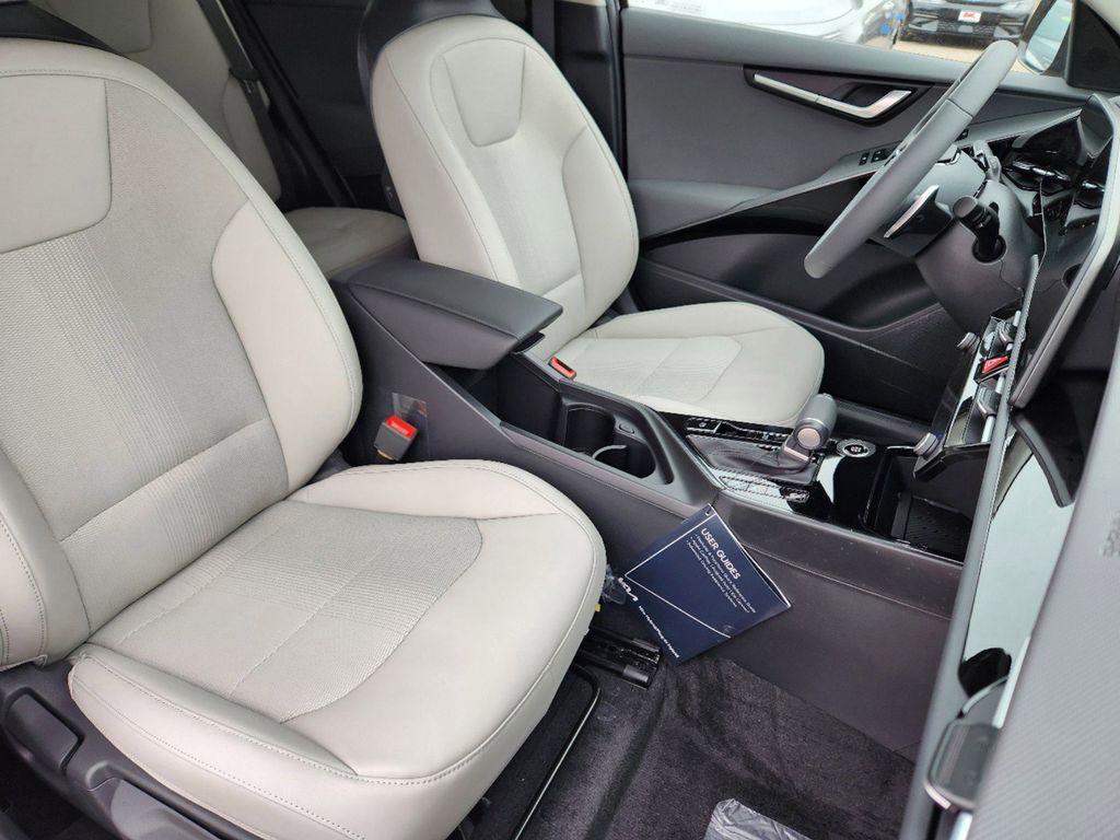 new 2025 Kia Niro car, priced at $29,687