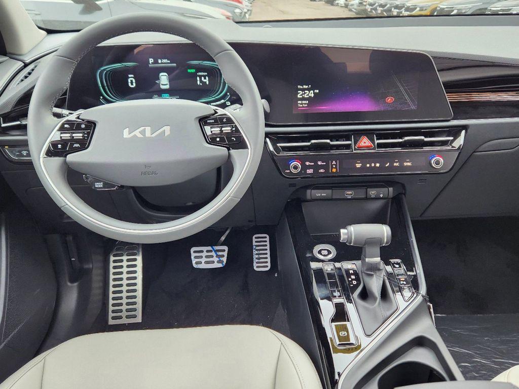 new 2025 Kia Niro car, priced at $29,687
