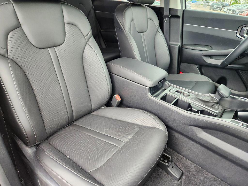 new 2025 Kia Sorento car, priced at $37,340