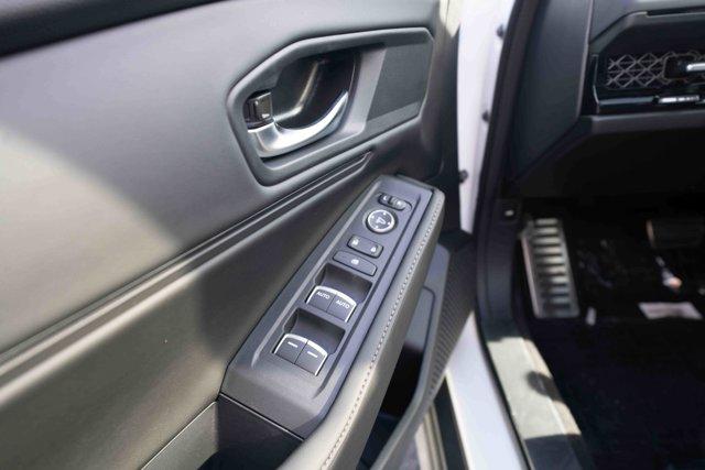 new 2025 Honda Accord Hybrid car, priced at $33,700