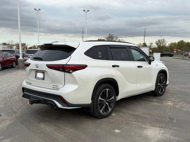 used 2021 Toyota Highlander car, priced at $33,843