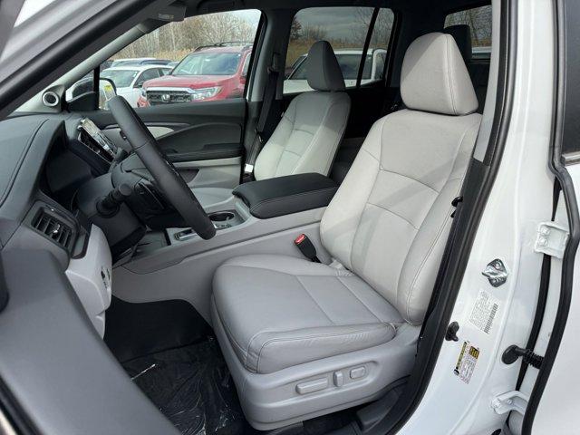 new 2025 Honda Ridgeline car, priced at $42,138