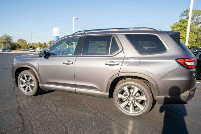 new 2025 Honda Pilot car, priced at $50,770