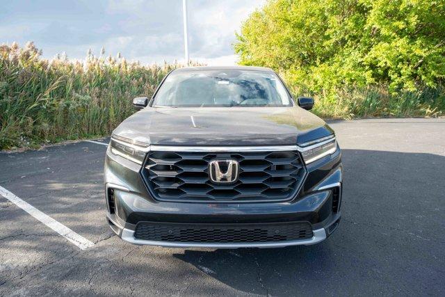 new 2025 Honda Pilot car, priced at $44,268