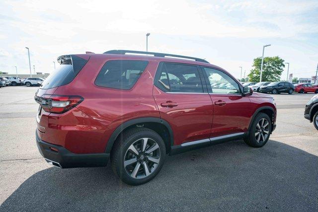 new 2025 Honda Pilot car, priced at $47,658