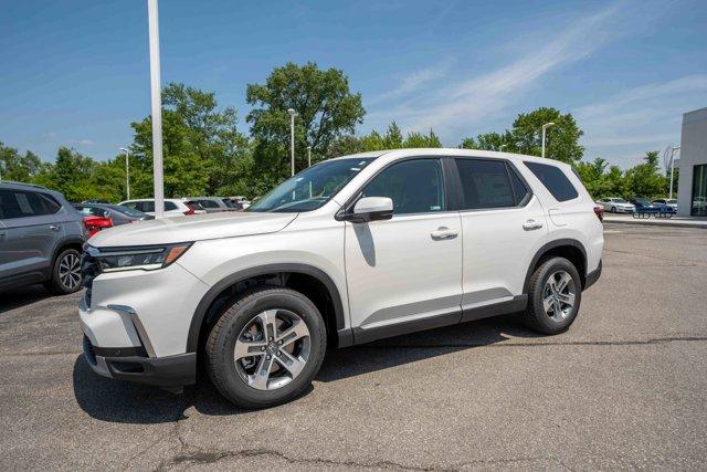 new 2025 Honda Pilot car, priced at $44,650