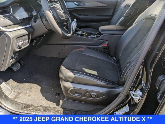 new 2025 Jeep Grand Cherokee car, priced at $48,375