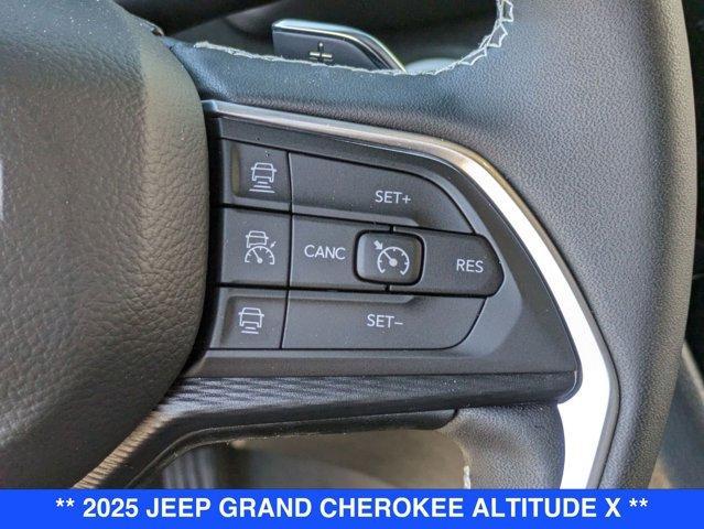 new 2025 Jeep Grand Cherokee car, priced at $48,375