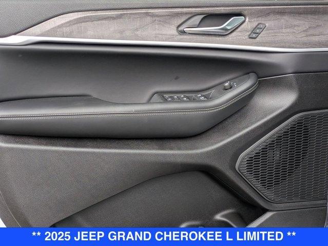 new 2025 Jeep Grand Cherokee L car, priced at $54,140