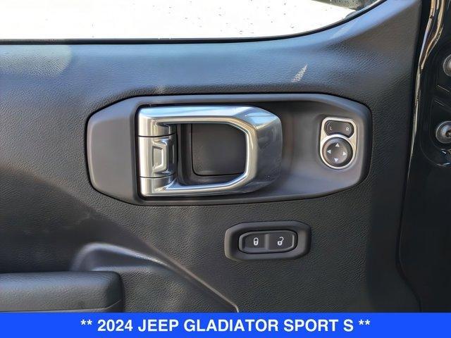 new 2024 Jeep Gladiator car, priced at $44,715