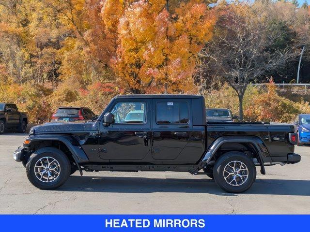 new 2024 Jeep Gladiator car, priced at $44,715