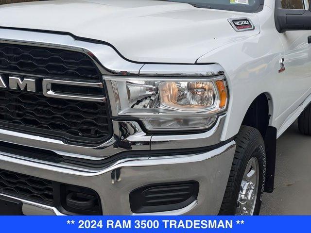 new 2024 Ram 3500 car, priced at $59,077