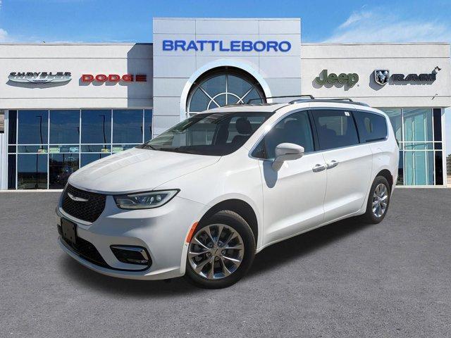 used 2021 Chrysler Pacifica car, priced at $33,317