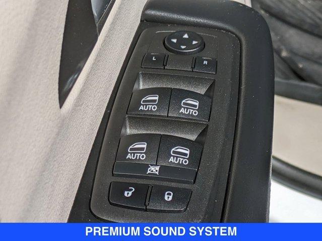 used 2021 Chrysler Pacifica car, priced at $33,317