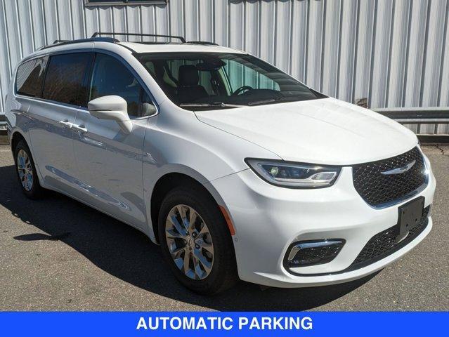 used 2021 Chrysler Pacifica car, priced at $33,317