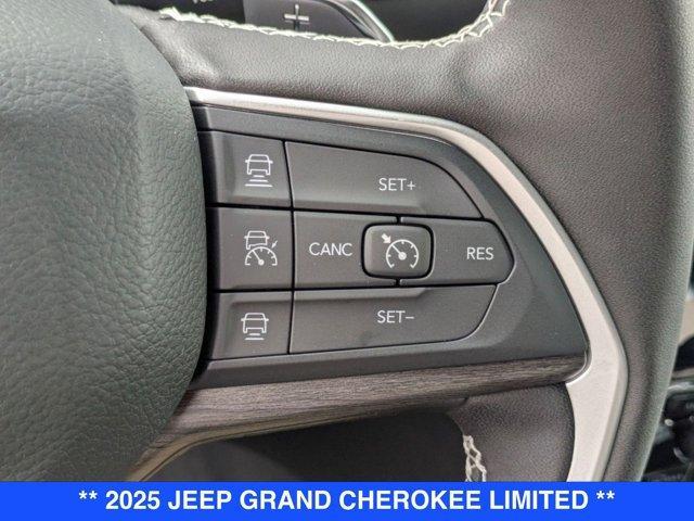 new 2025 Jeep Grand Cherokee car, priced at $49,625