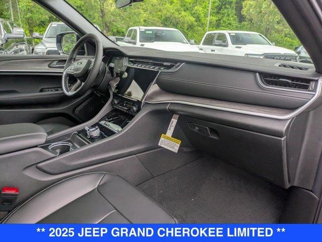 new 2025 Jeep Grand Cherokee car, priced at $52,635